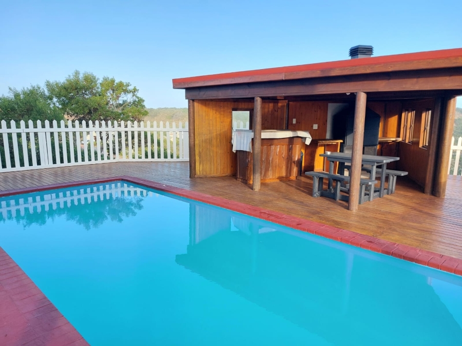 6 Bedroom Property for Sale in Cola Beach Western Cape
